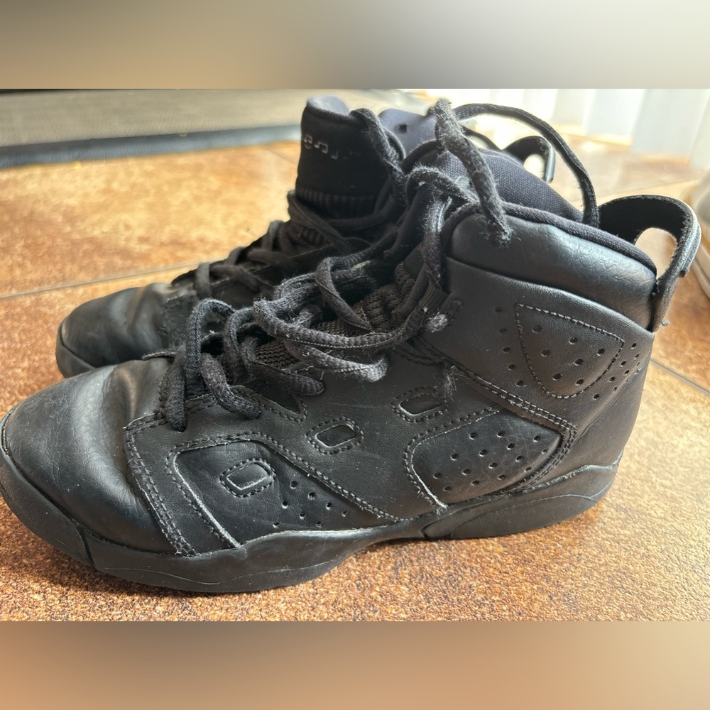 Boys jordans